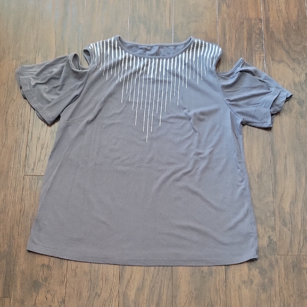Women's Gray Cold-Shoulder Top with White Detail